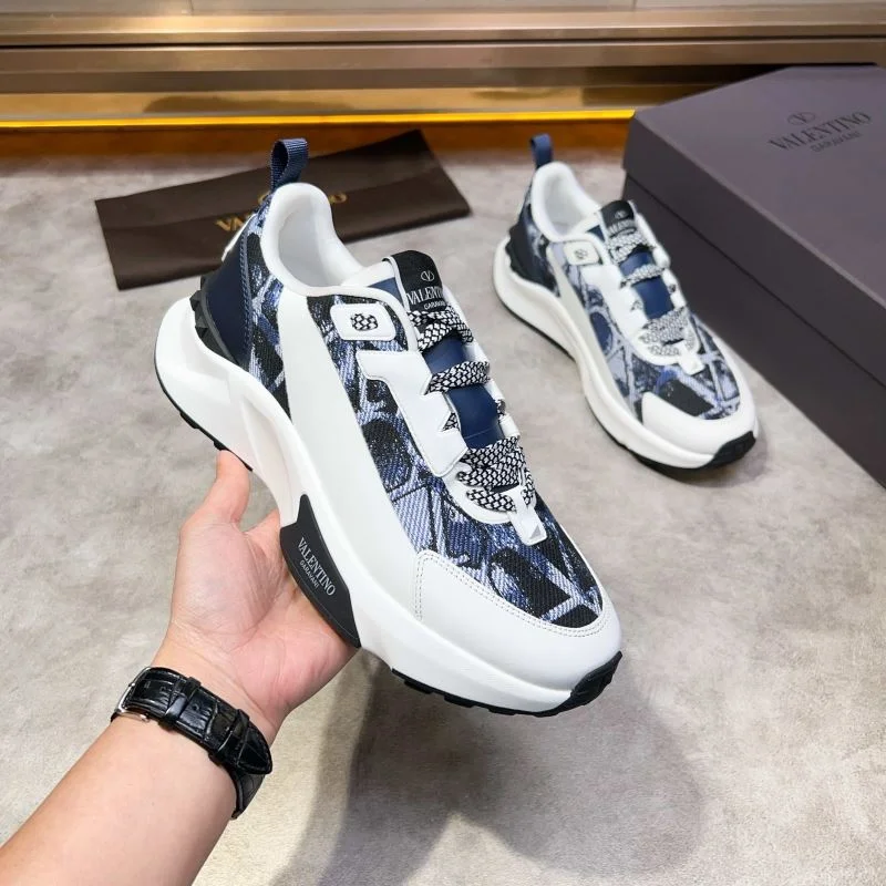 Valentino Low Shoes WaterResistant 35813