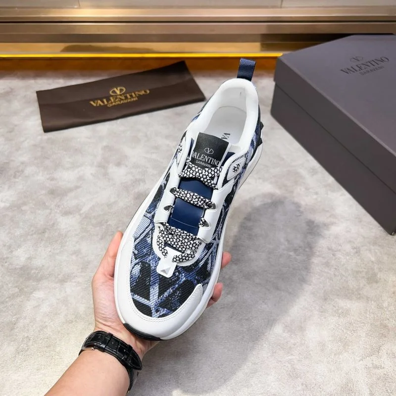 Valentino Low Shoes WaterResistant 35813