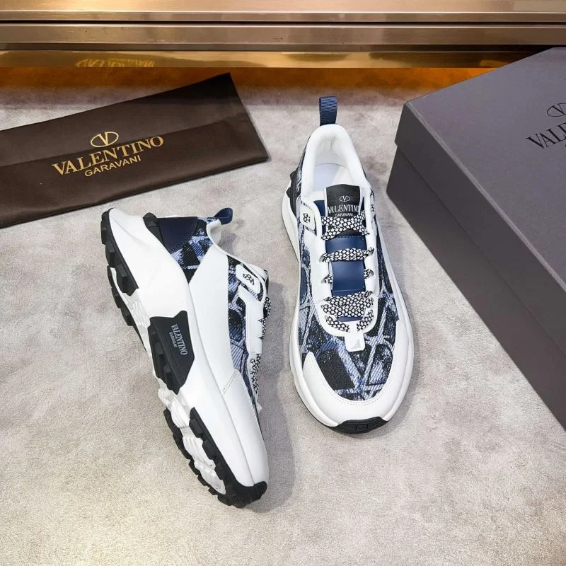Valentino Low Shoes WaterResistant 35813