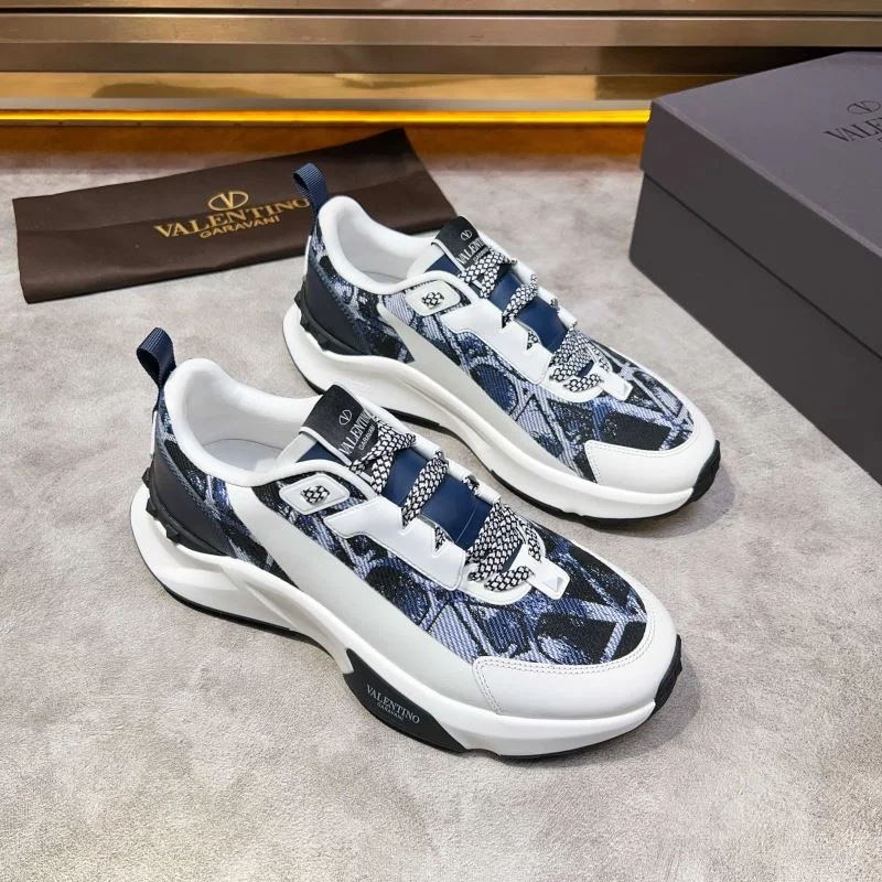 Valentino Low Shoes WaterResistant 35813