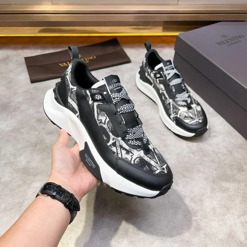 Valentino Low Shoes TimelessDesign 35820
