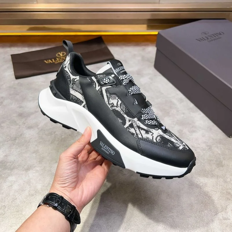 Valentino Low Shoes TimelessDesign 35820