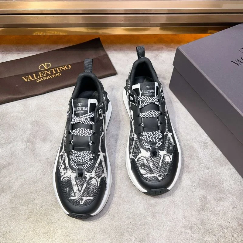 Valentino Low Shoes TimelessDesign 35820