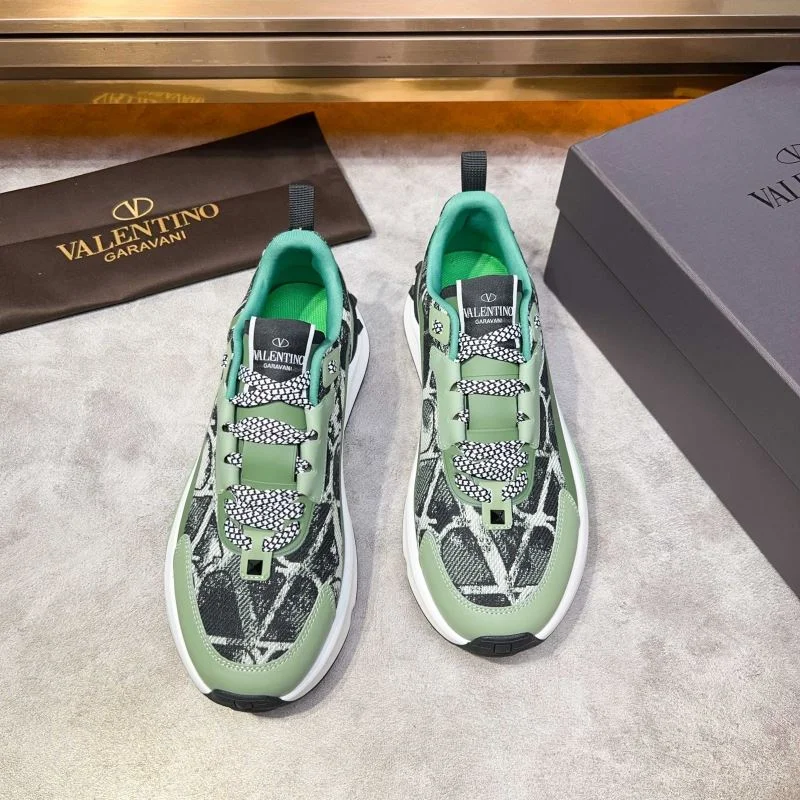 Valentino Low Shoes SmoothTexture 35814