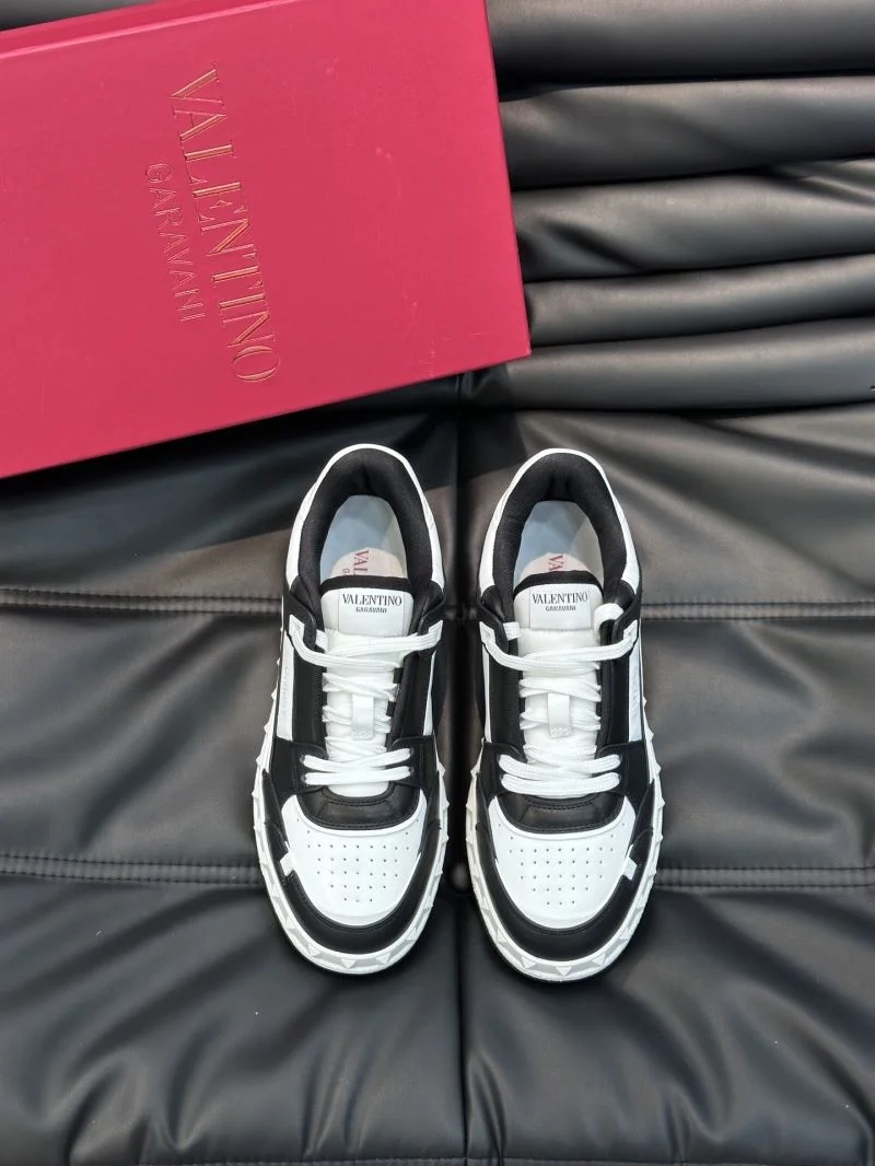 WaterResistant Valentino Low Shoes 35821