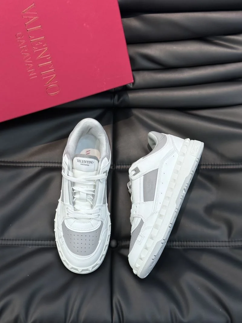 RelaxedFit Valentino Low Shoes 35818
