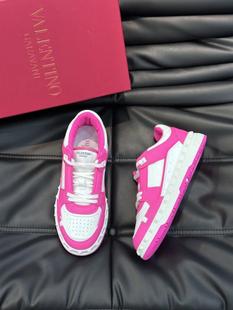 Fashionable Valentino Low Shoes 35817