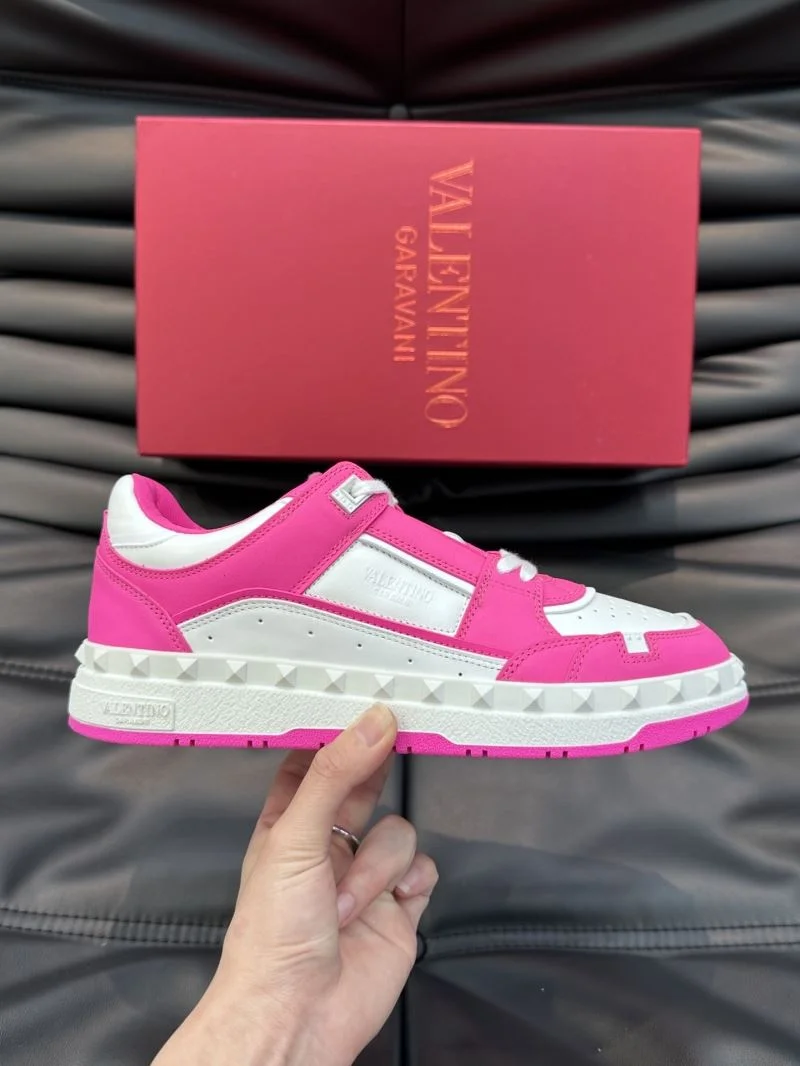 Fashionable Valentino Low Shoes 35817