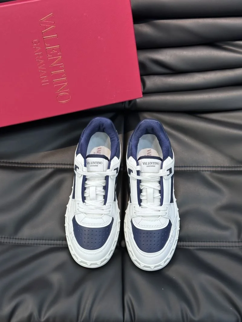 Valentino Low Shoes SmoothTexture 35815