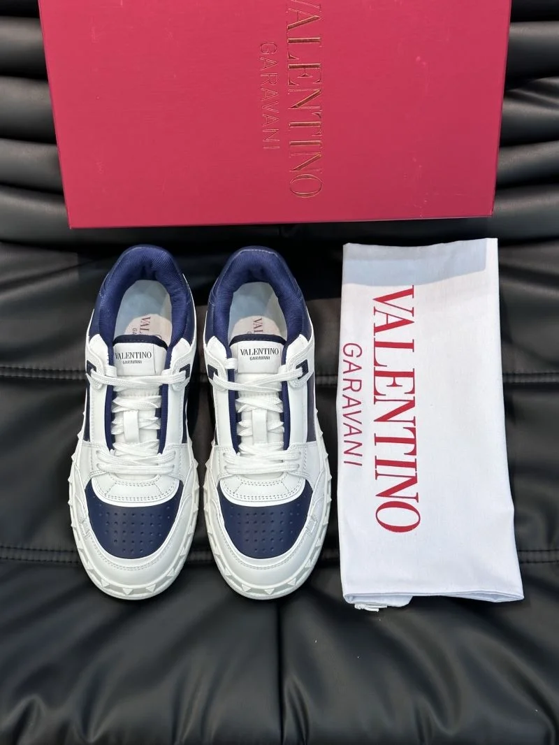 Valentino Low Shoes SmoothTexture 35815