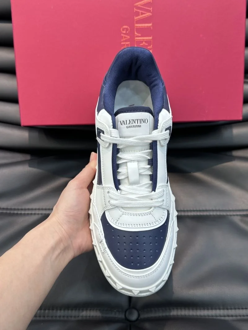 Valentino Low Shoes SmoothTexture 35815