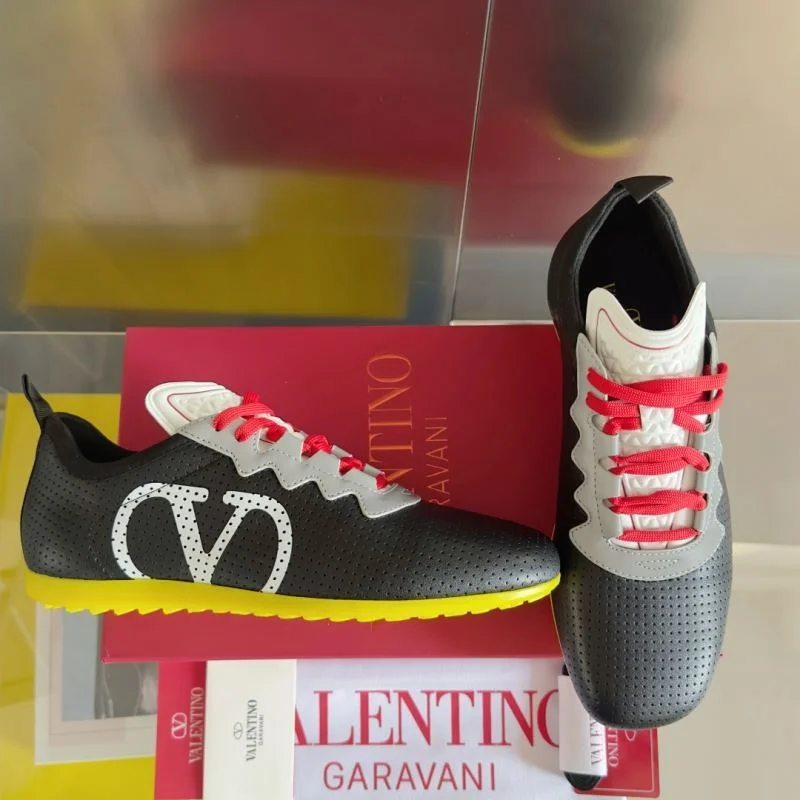 Flexible Valentino Low Shoes 36286