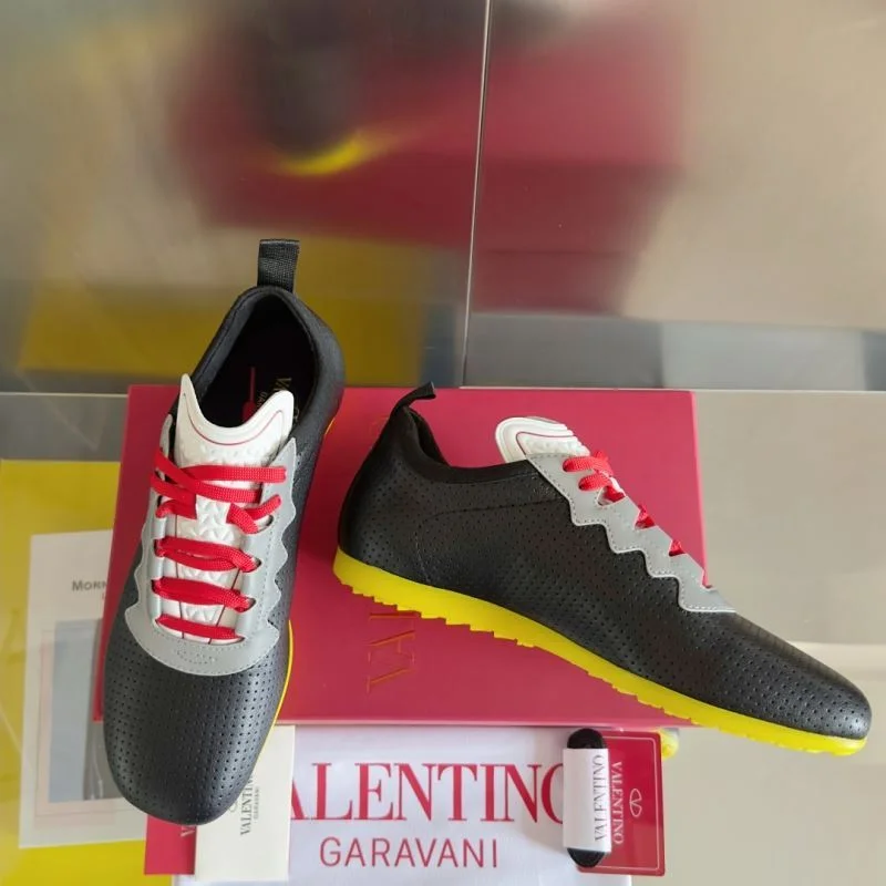 Flexible Valentino Low Shoes 36286