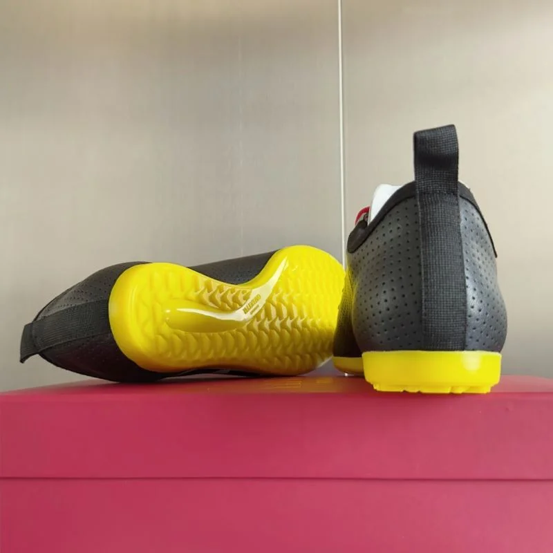 Flexible Valentino Low Shoes 36286