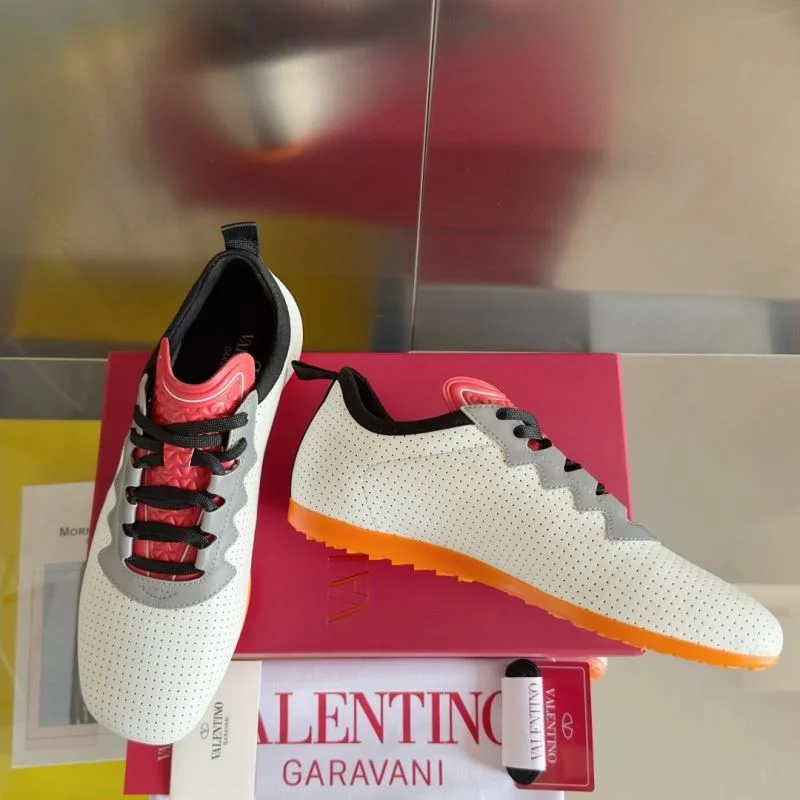 Cozy Valentino Low Shoes 36287