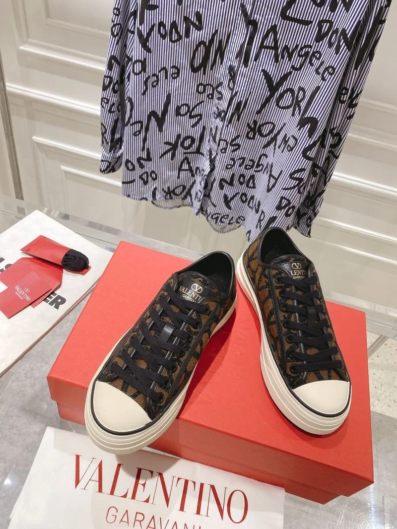 Valentino Low Shoes FashionForward 36278