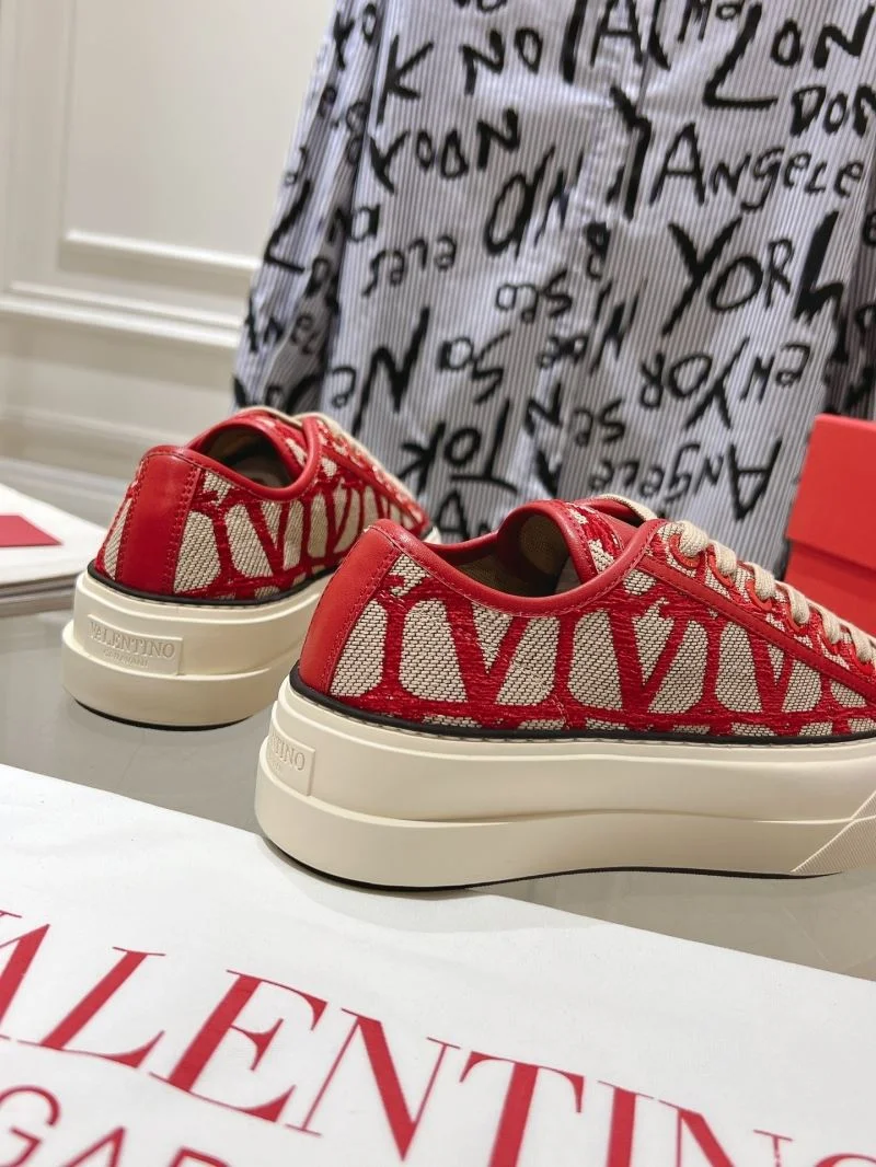 Comfortable Valentino Low Shoes 36265