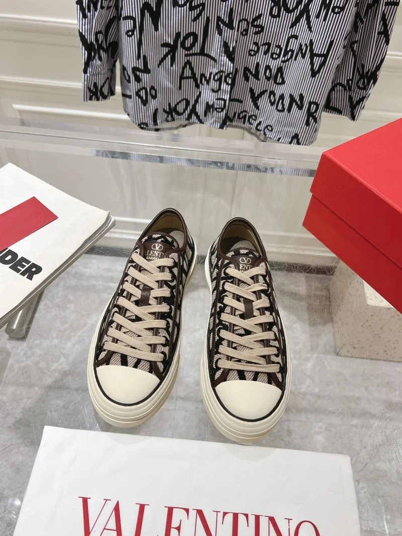 Contemporary Valentino Low Shoes 36263