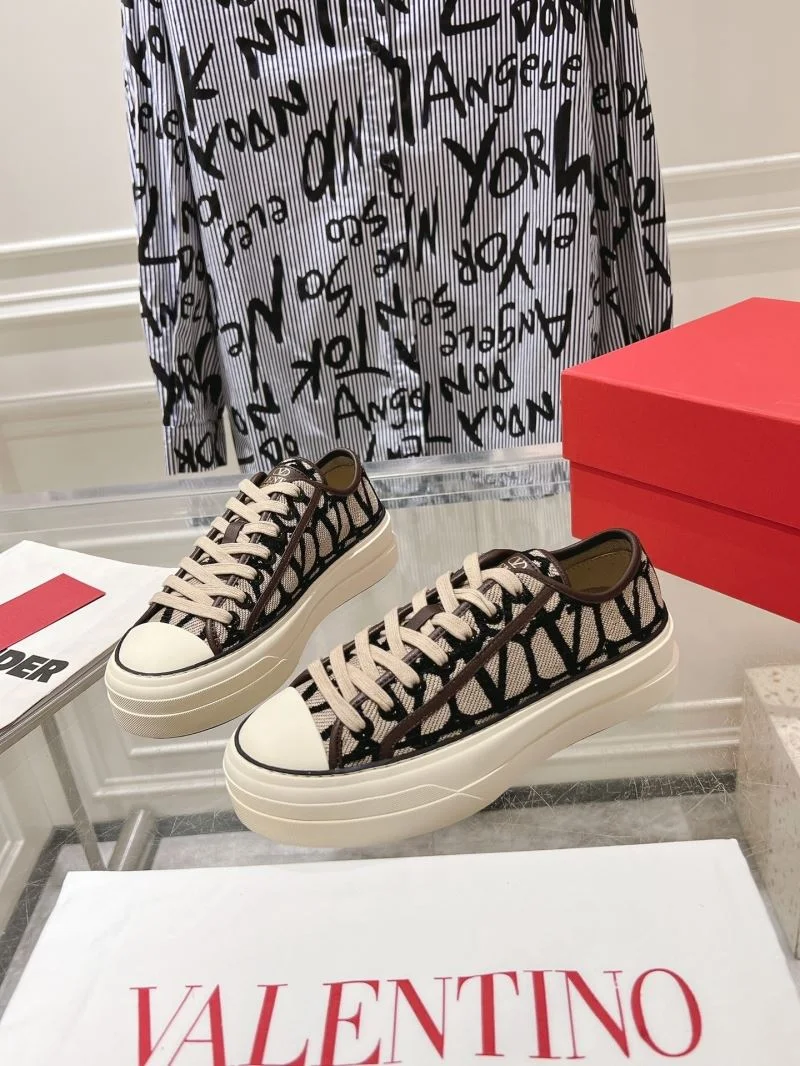Contemporary Valentino Low Shoes 36263
