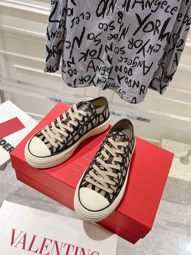 Contemporary Valentino Low Shoes 36263
