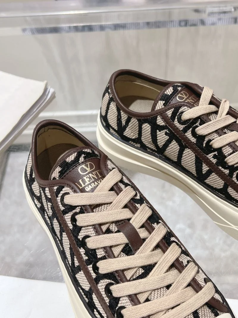 Contemporary Valentino Low Shoes 36263