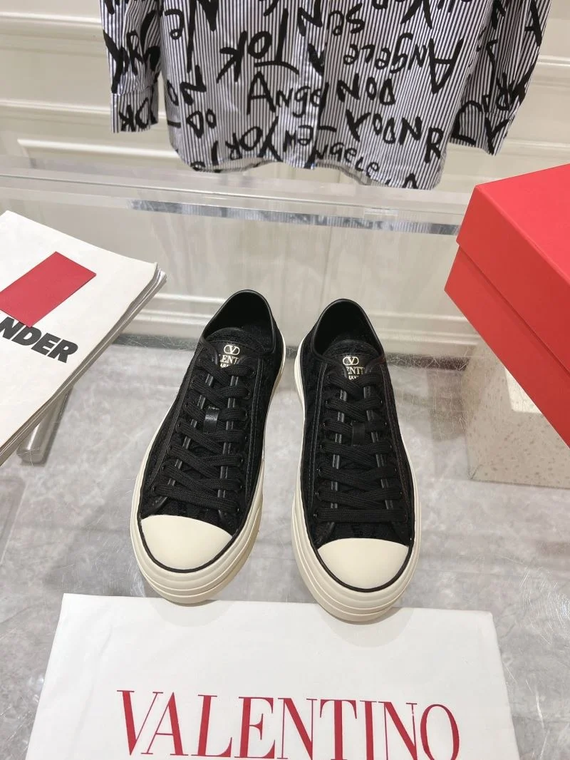 Valentino Low Shoes Attractive 36262