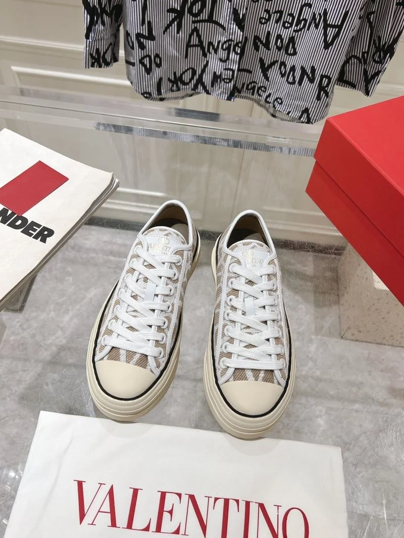 NewStyle Valentino Low Shoes 36261
