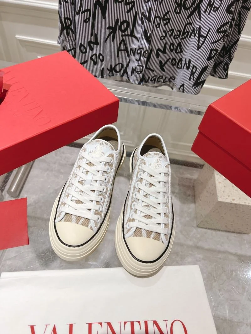 Valentino Low Shoes Reliable 36259
