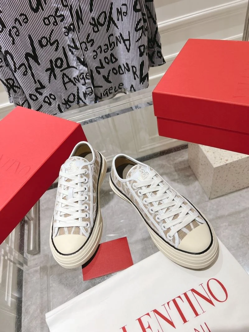 Valentino Low Shoes Reliable 36259
