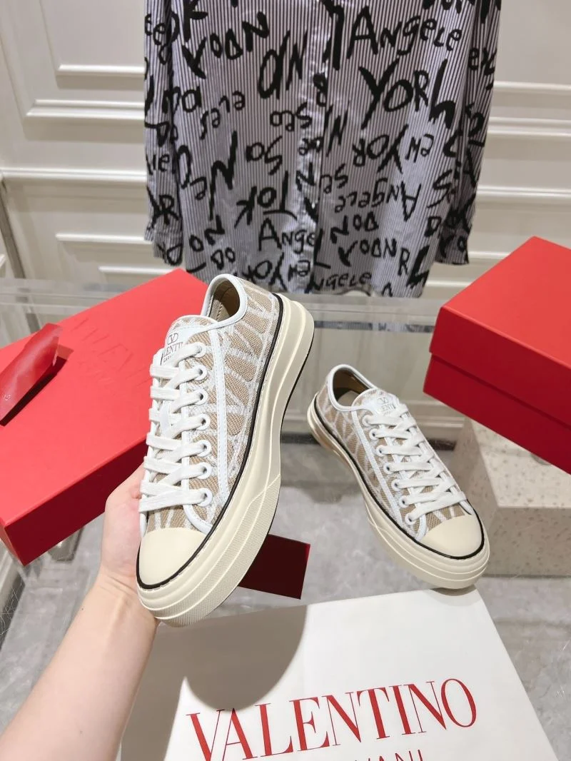 Valentino Low Shoes Reliable 36259