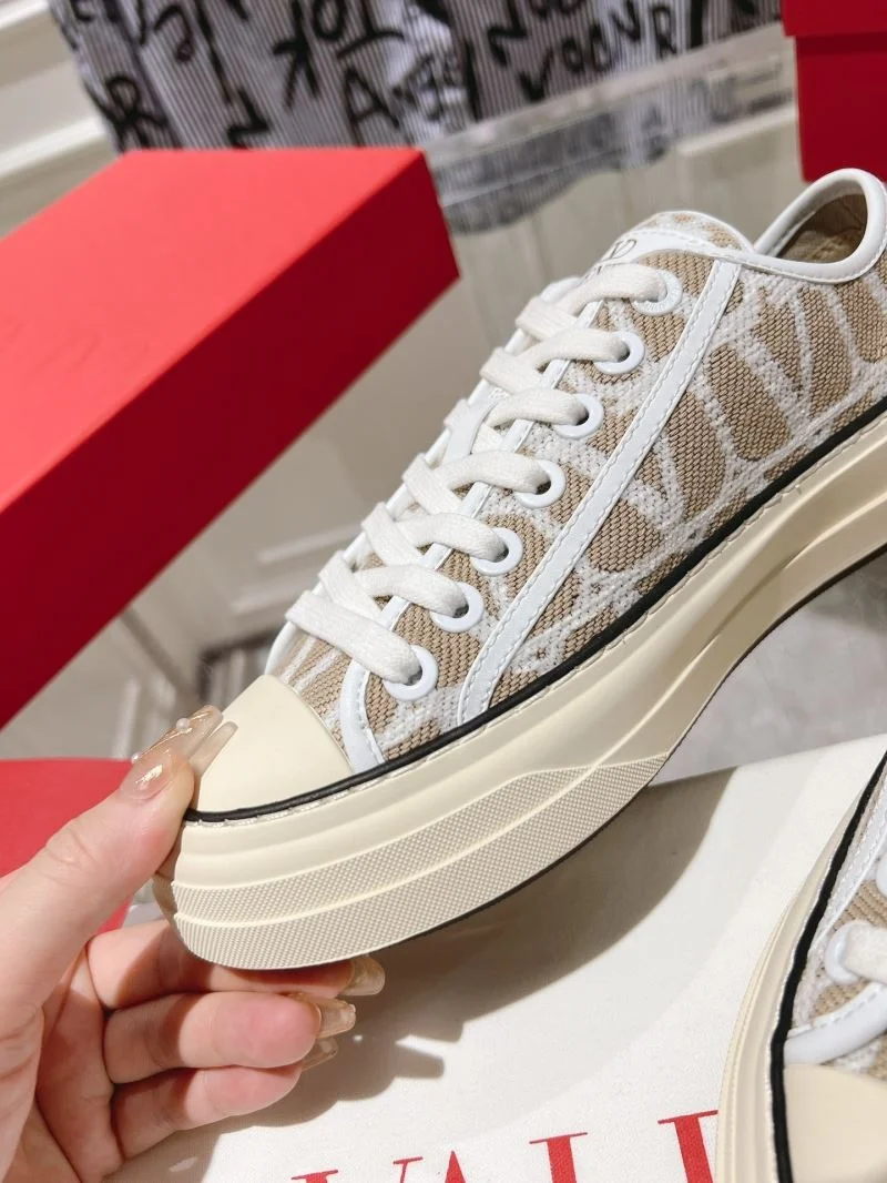 Valentino Low Shoes Reliable 36259