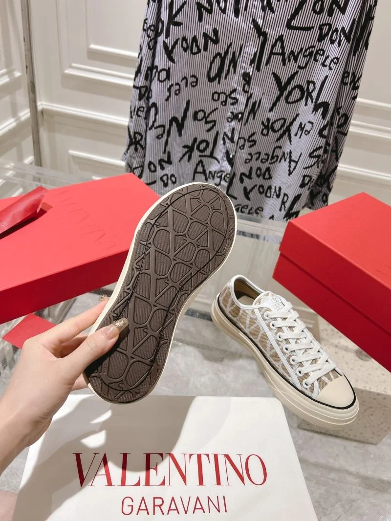Valentino Low Shoes Reliable 36259
