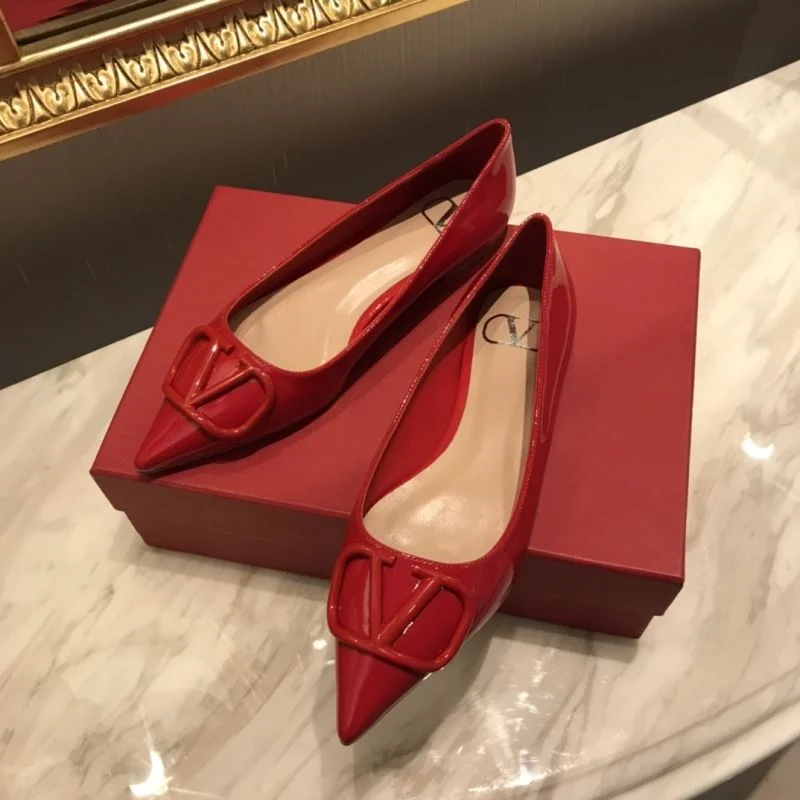 Valentino Low Shoes SmoothTexture 36695