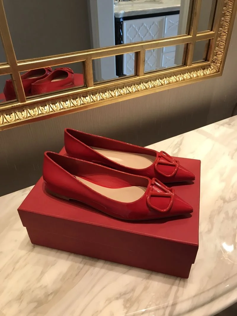 Valentino Low Shoes SmoothTexture 36695
