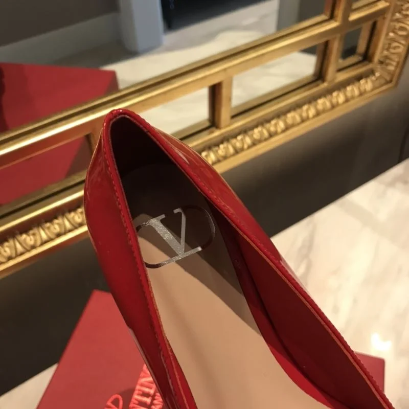 Valentino Low Shoes SmoothTexture 36695
