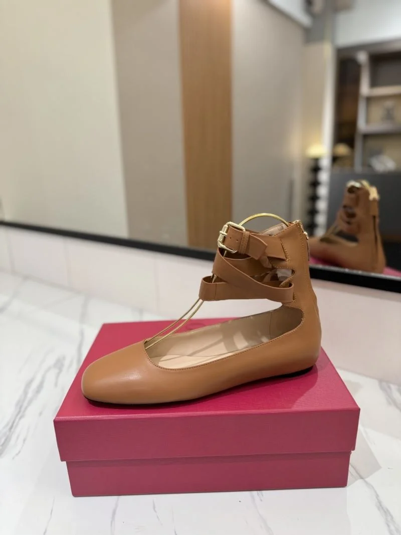 Valentino Low Shoes EasyCare 36693