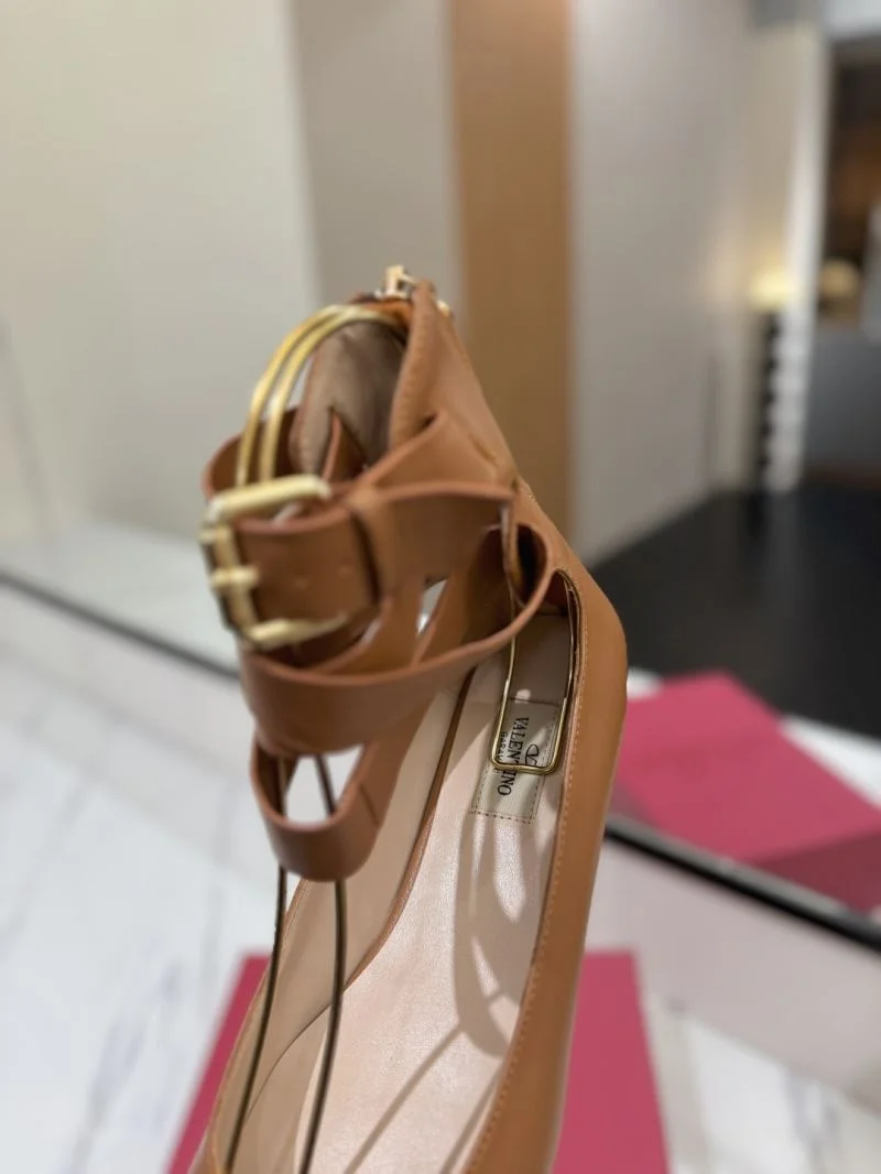 Valentino Low Shoes EasyCare 36693