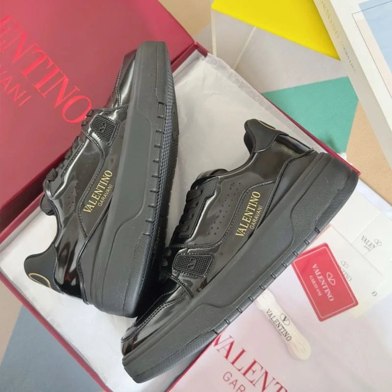 Valentino Low Shoes Effortless 36448