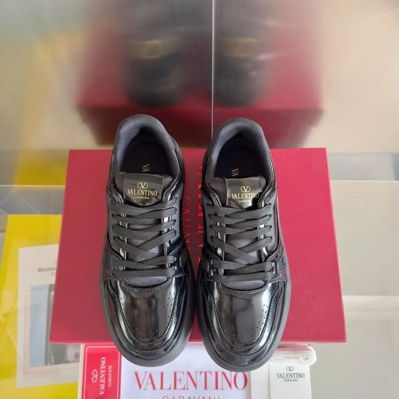 Valentino Low Shoes Effortless 36448