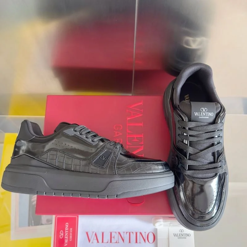 Valentino Low Shoes Effortless 36453