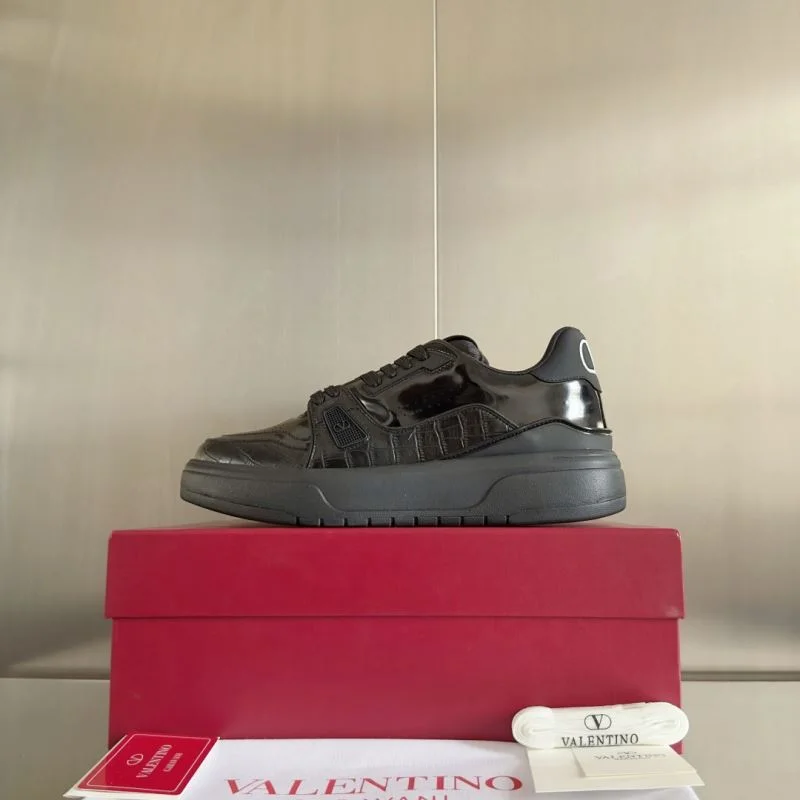 Valentino Low Shoes Effortless 36453