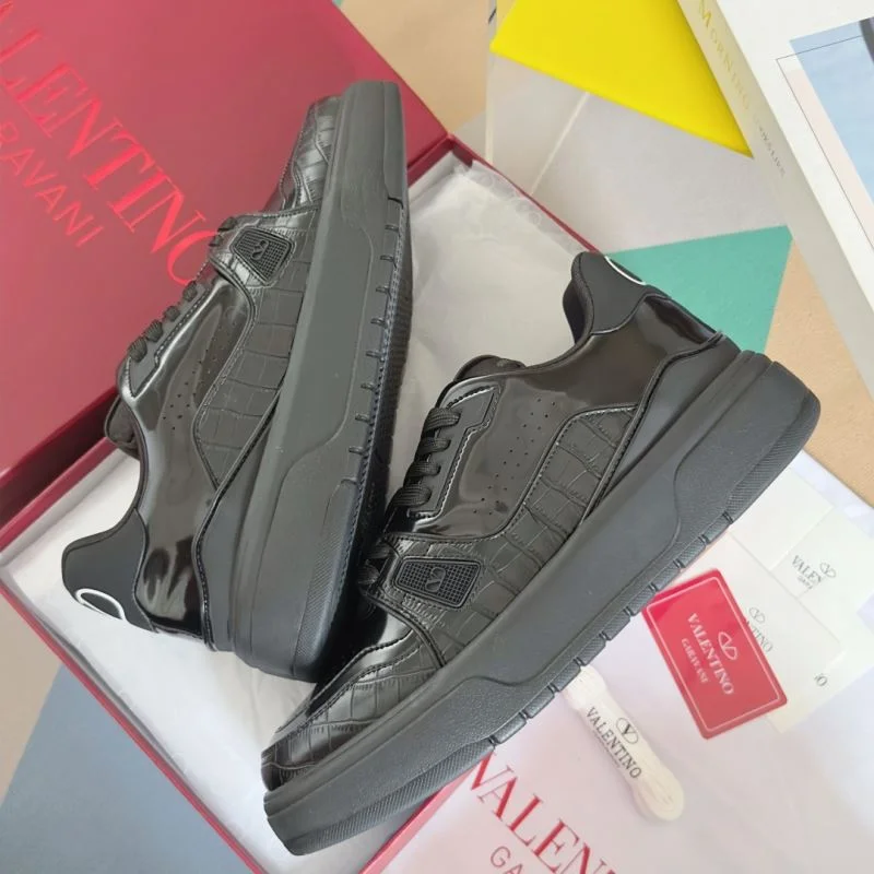Valentino Low Shoes Effortless 36453