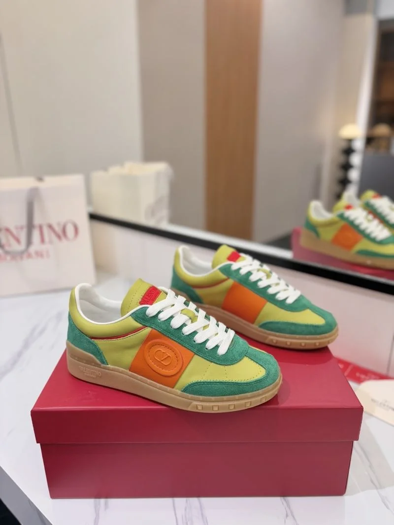 Resilient Valentino Low Shoes 36441