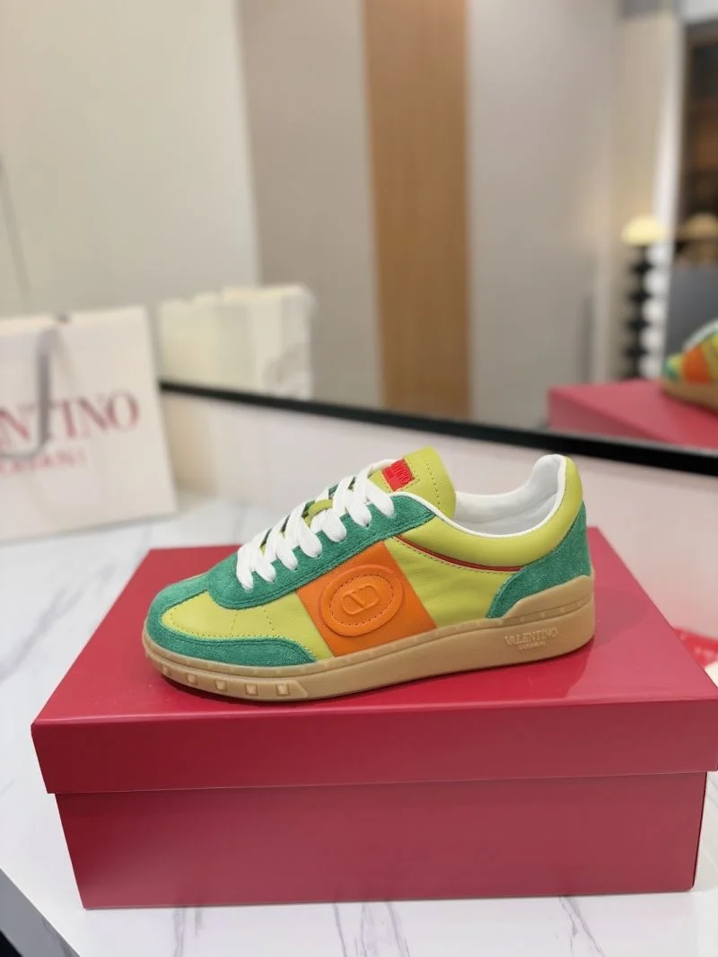 Resilient Valentino Low Shoes 36441
