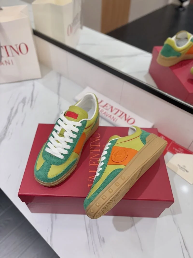 Resilient Valentino Low Shoes 36441