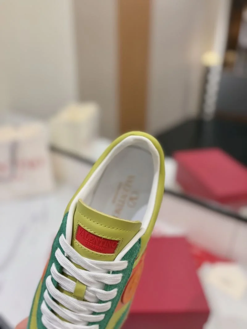 Resilient Valentino Low Shoes 36441