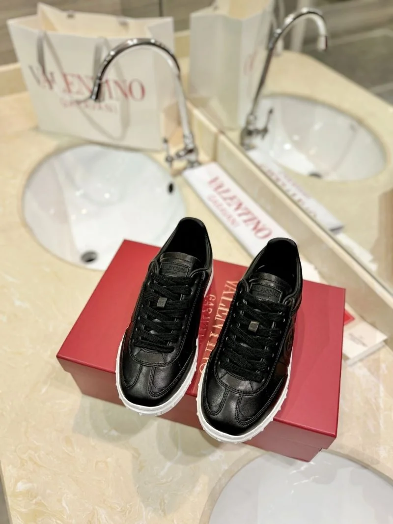 Valentino Low Shoes Sporty 36460