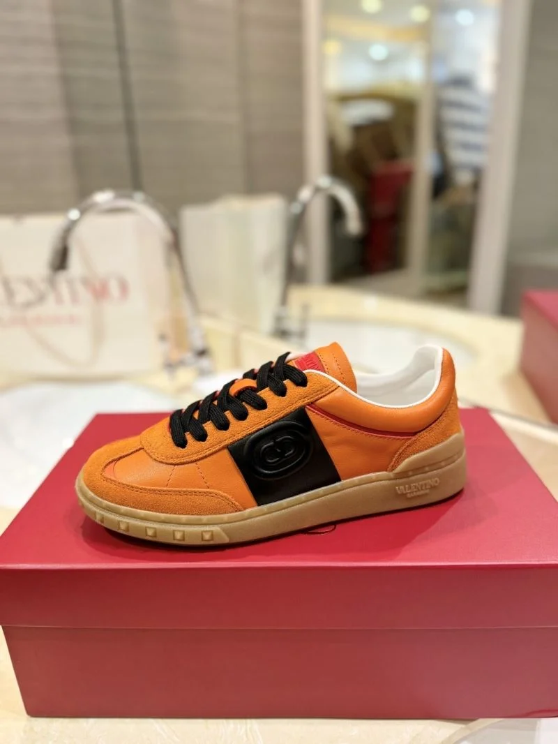 Valentino Low Shoes TimelessDesign 36438