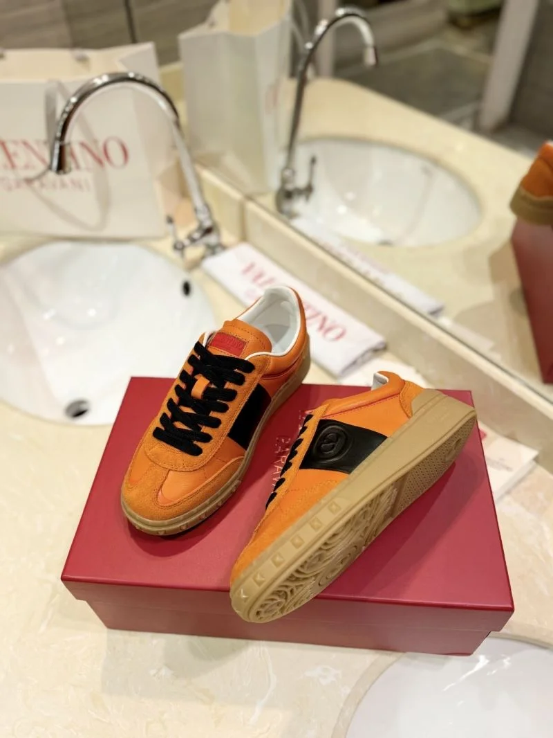 Valentino Low Shoes TimelessDesign 36438