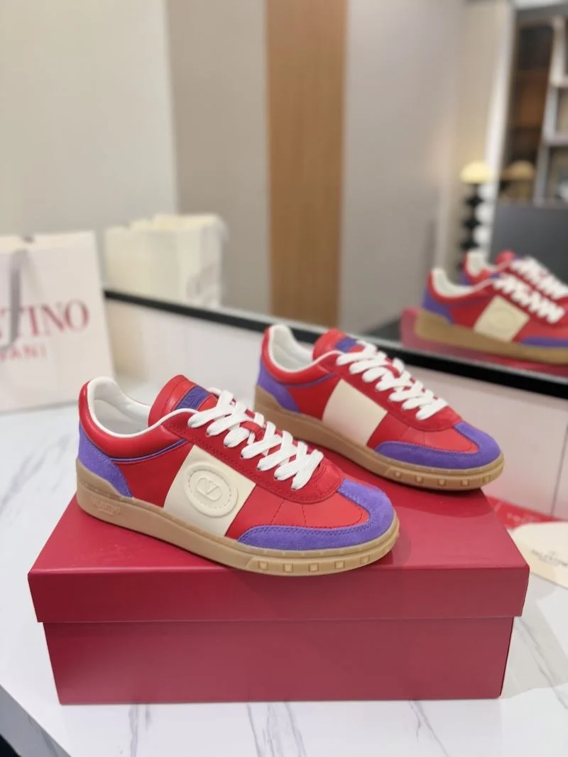 Valentino Low Shoes Compact 36433